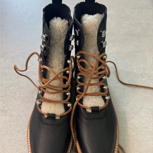 Women's Black Leather Boots with Shearling Lining - Picture 5 of 9